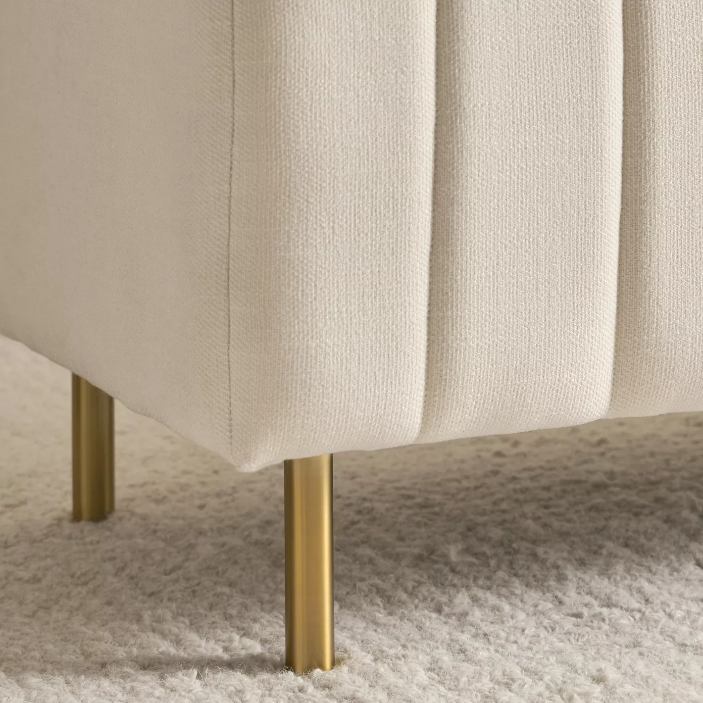 Modern Upholstered Bench.