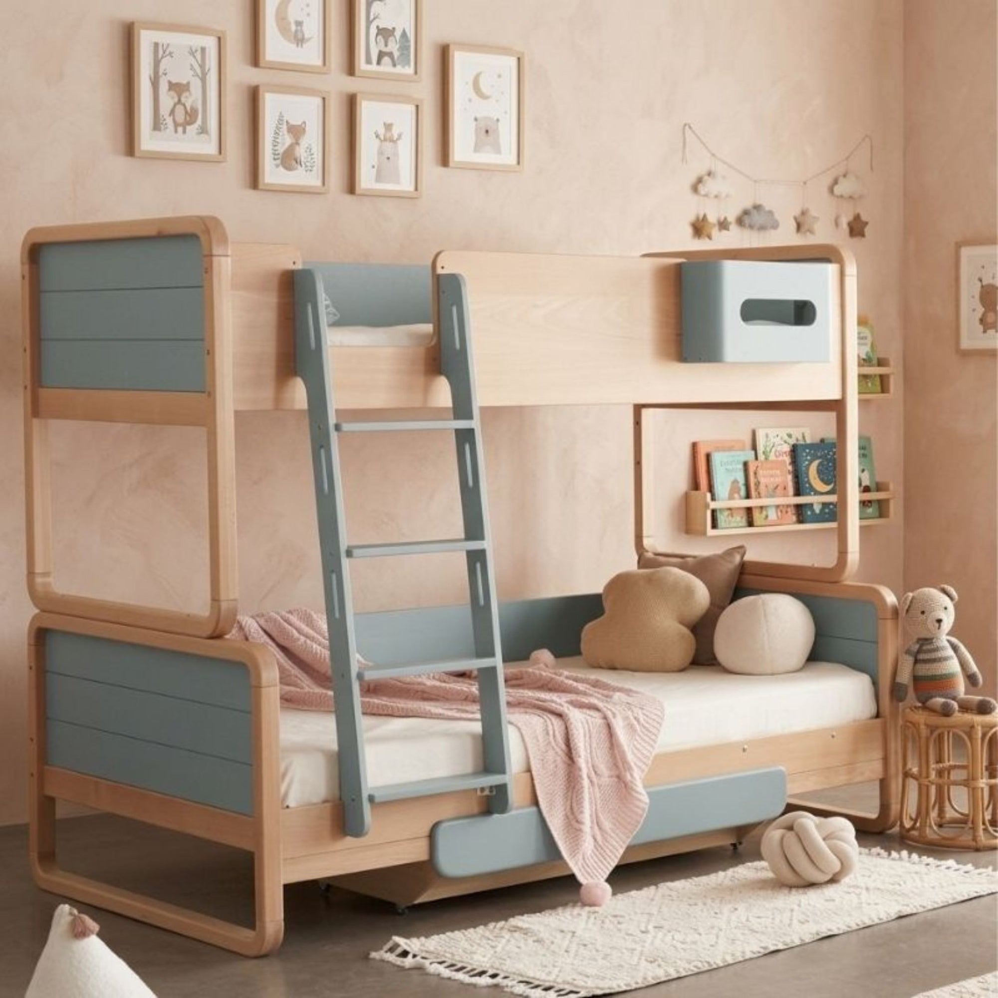 Detailed view of the integrated ladder and reinforced safety guard rails on the Saga Scandi bunk bed